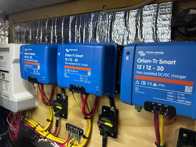 Slide: The Image of Island Packet 485 Center Cockpit 2006 - 79