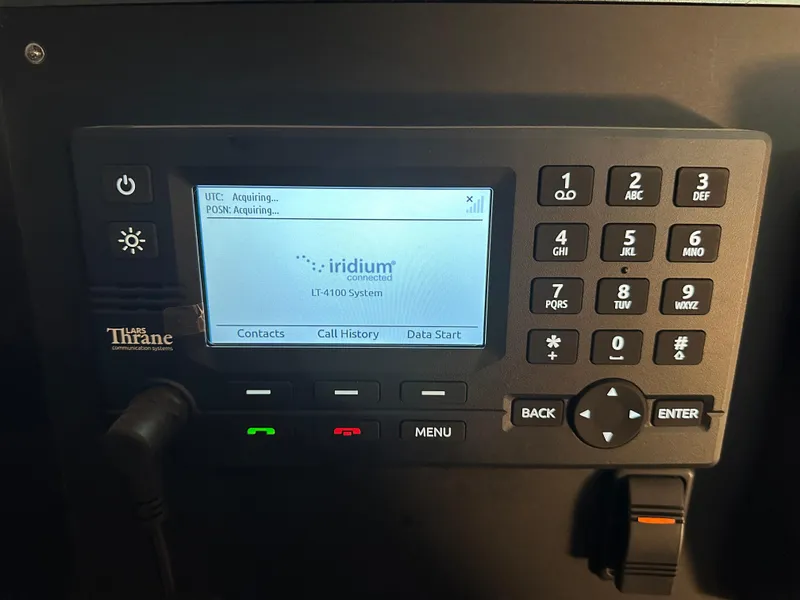 Slide: The Image of Island Packet 485 Center Cockpit 2006 - 84