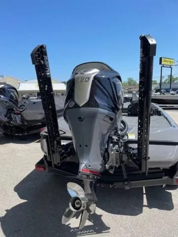 Slide: The Image of Skeeter FXR21 Limited 2025 - 11