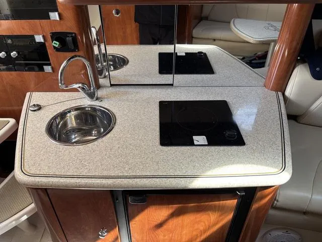 Slide: The Image of Fountain 33 Sportfish Cruiser 2008 - 18