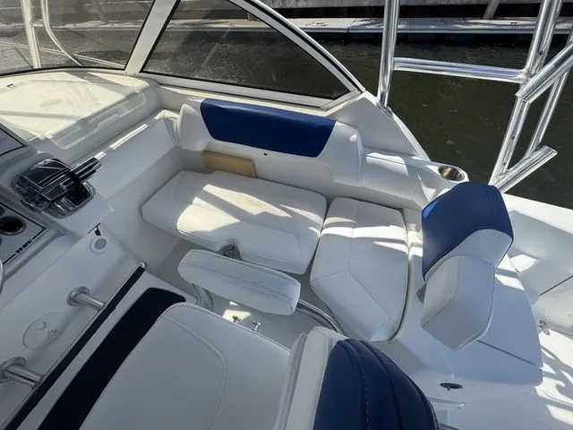 Slide: The Image of Fountain 33 Sportfish Cruiser 2008 - 35
