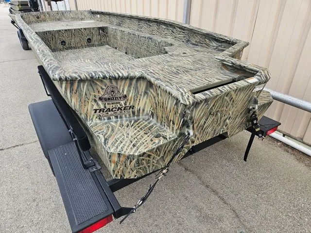 Slide: The Image of Tracker Grizzly 1650 T Prairie Wings Edition 2025 - 3