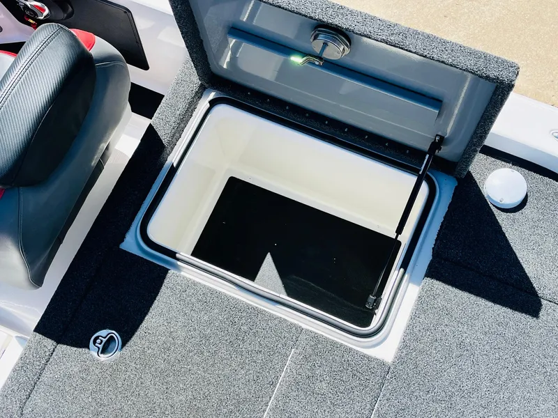 Slide: The Image of Caymas CX 21 PRO 2022 - 57