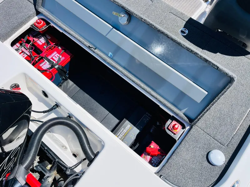 Slide: The Image of Caymas CX 21 PRO 2022 - 60