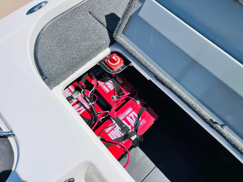 Slide: The Image of Caymas CX 21 PRO 2022 - 62