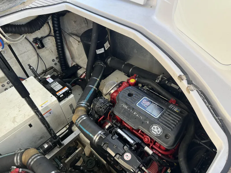 Slide: The Image of Larson Cabrio370 2008 - 15