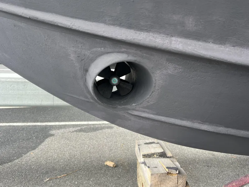 Slide: The Image of Larson Cabrio370 2008 - 23