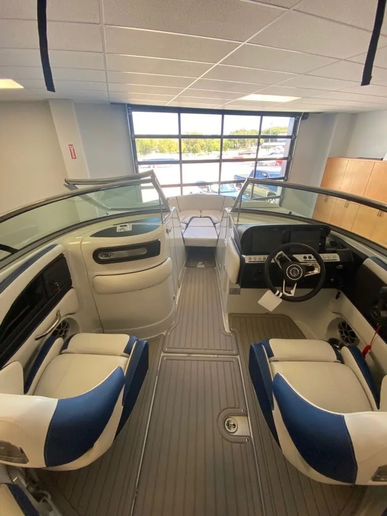 Slide: The Image of Crownline Boats 280 SS SURF 2024 - 7