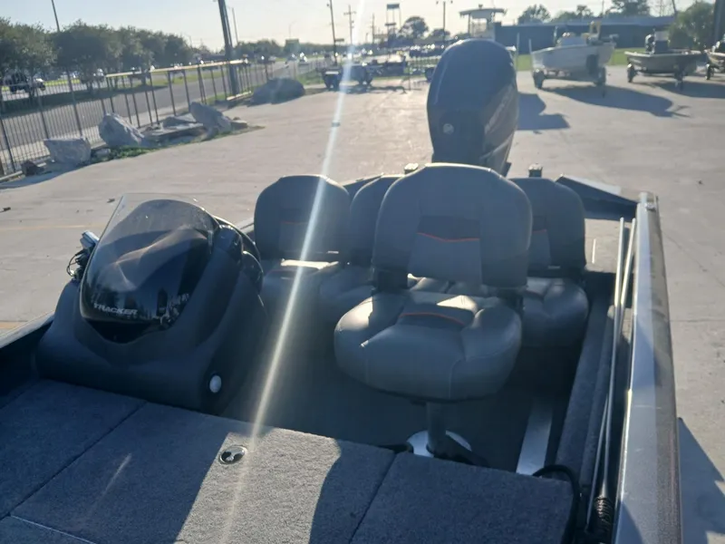 Slide: The Image of Tracker 175 2022 - 12