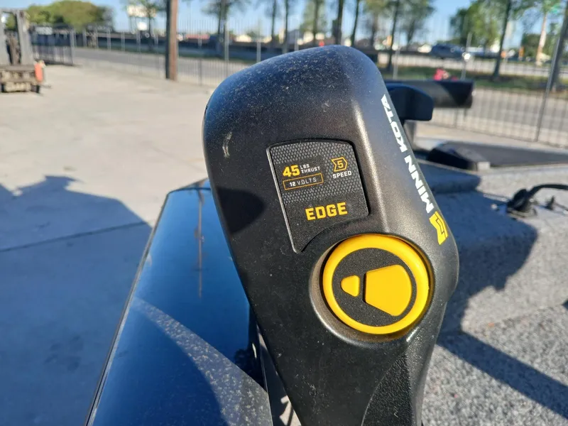 Slide: The Image of Tracker 175 2022 - 5