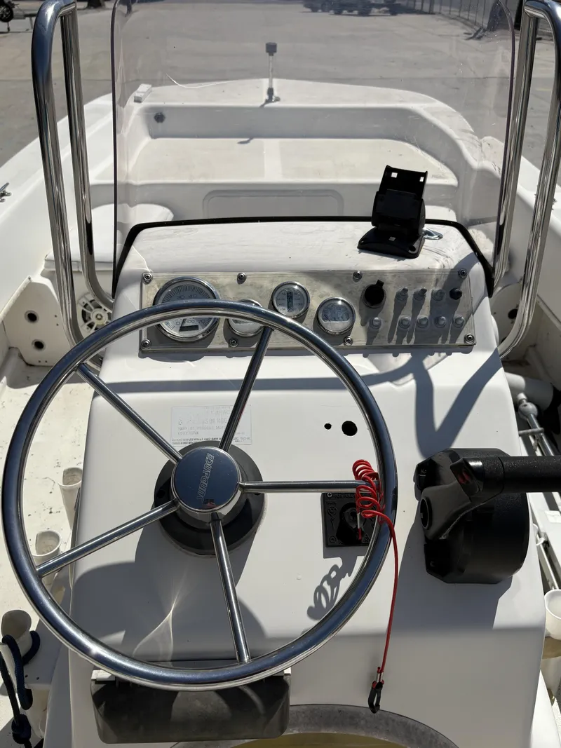 Slide: The Image of Sundance 20 Bay Skiff 2007 - 5