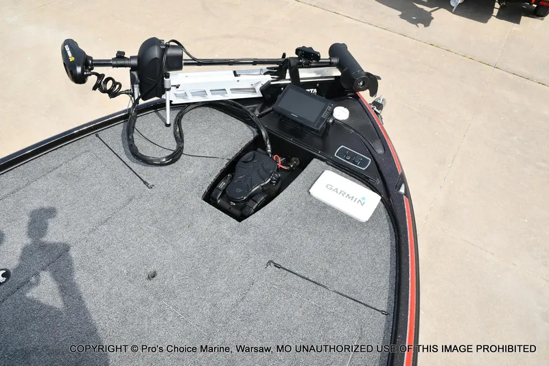 Slide: The Image of 2018 Nitro Z18 Pro boat deck with Garmin electronics and trolling motor. - 10