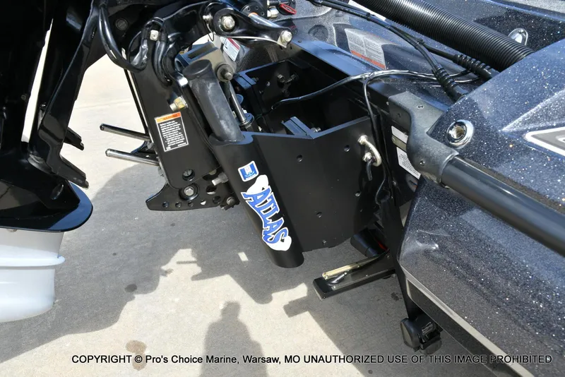 Slide: The Image of 2022 Nitro Z21 XL Pro boat with Atlas hydraulic jack plate detail. - 22