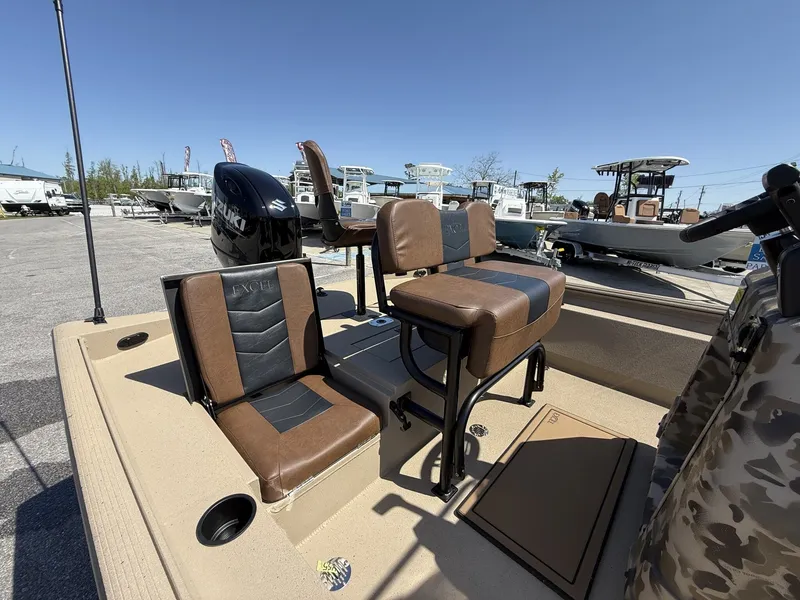 Slide: The Image of Excel 220 Bay Pro Elite 2025 - 4