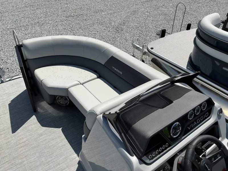 Slide: The Image of Viaggio Lago V 20 U 2025 - 11