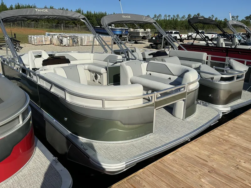 Slide: The Image of Tahoe Sport 21 SPORT REAR FISH 2025 - 1