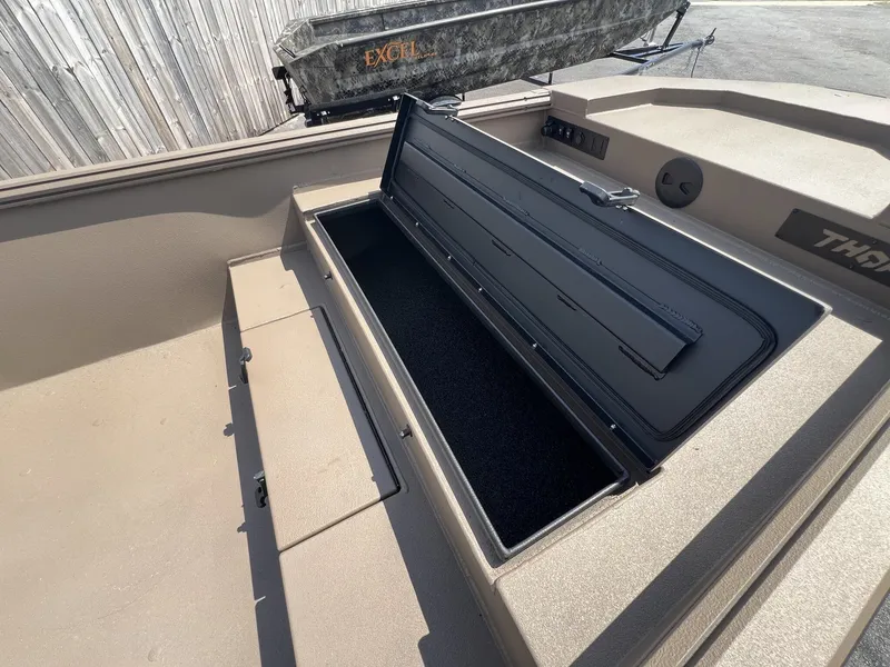 Slide: The Image of Thor Lake Hammer 1754 TOHATSU 60 2025 - 9