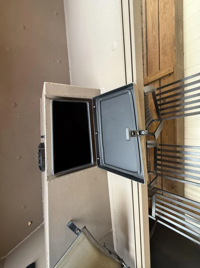 Slide: The Image of Thor Lake Hammer 1754 TIMBER HAMMER 2025 - 5