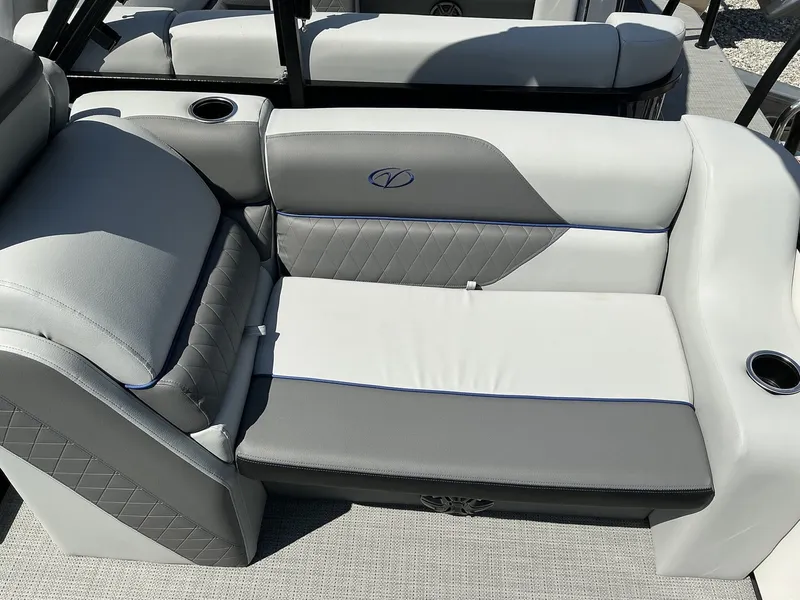 Slide: The Image of Veranda Vista View Series VISTA SPORT 22RC-TRITOON-150HP 2025 - 5