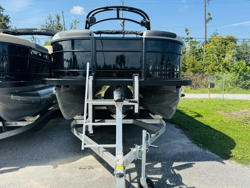 Slide: The Image of Veranda Relax Series 22RC 2025 - 10