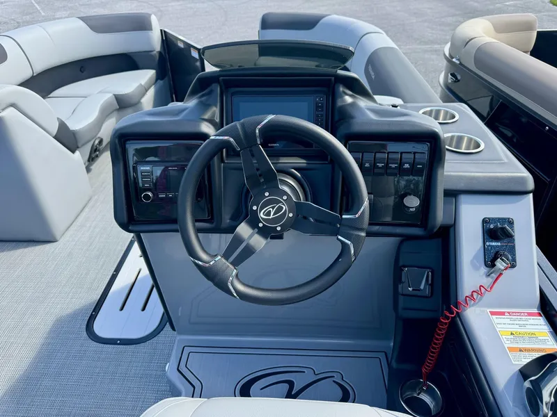 Slide: The Image of Veranda Relax Series 22RC 2025 - 9