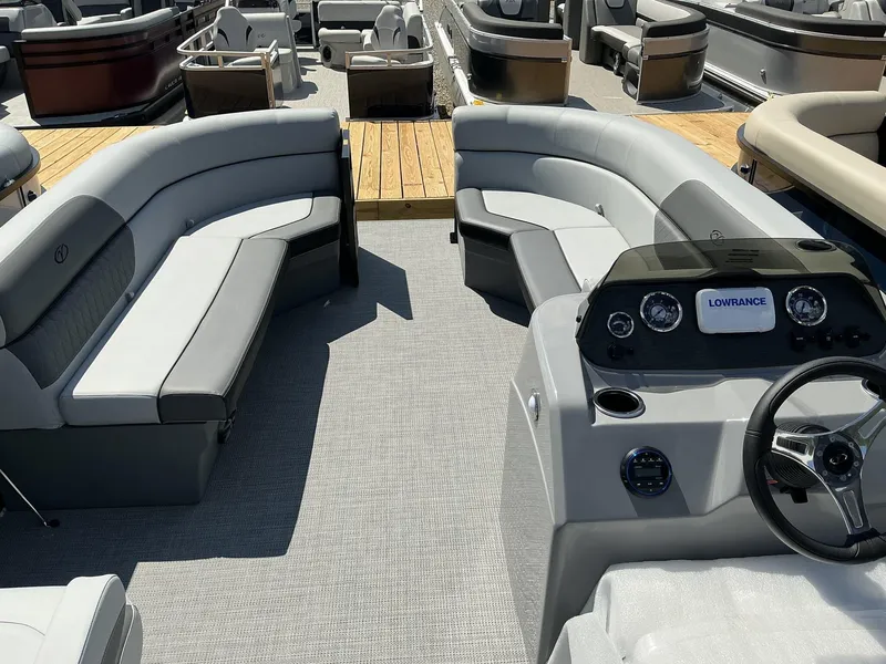 Slide: The Image of Veranda Vista View Series 2025 - 12