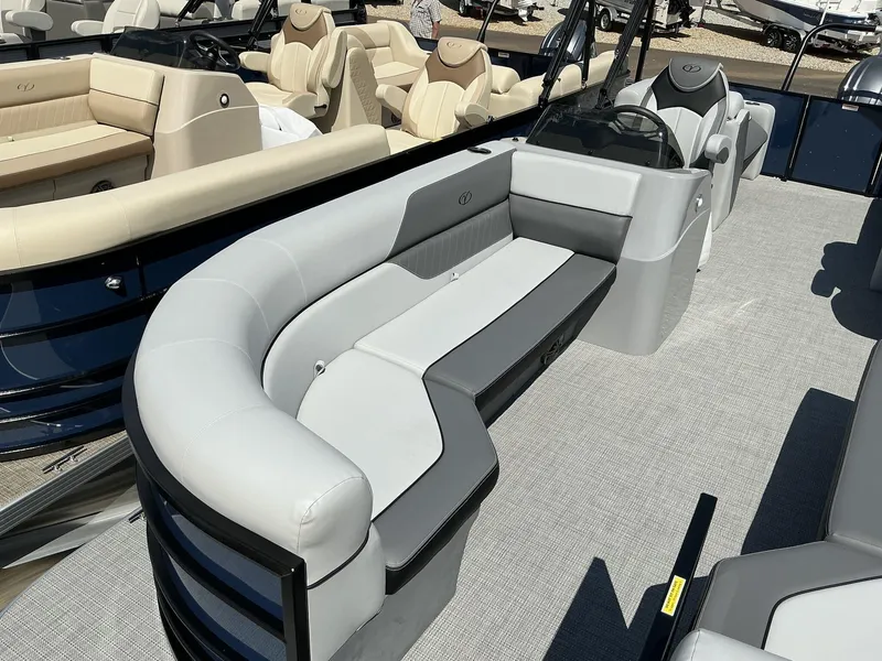 Slide: The Image of Veranda Vista View Series 2025 - 4