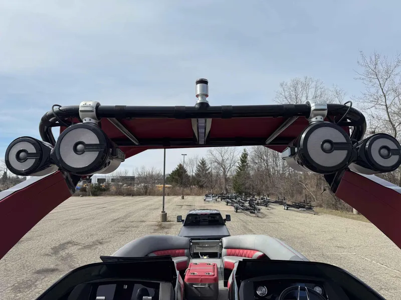 Slide: The Image of Bennington 25 QX SPORT FASTBACK 2022 - 14