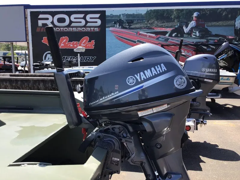 Slide: The Image of 2025 Edge Duck Boats 550-SP with Yamaha outboard motor at Ross Motorsports. - 5