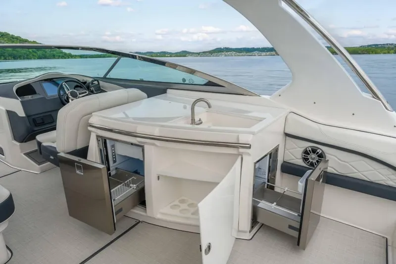 Slide: The Image of Regal 3300 2025 - 16