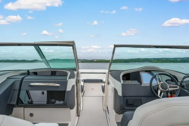 Slide: The Image of Regal 3300 2025 - 5