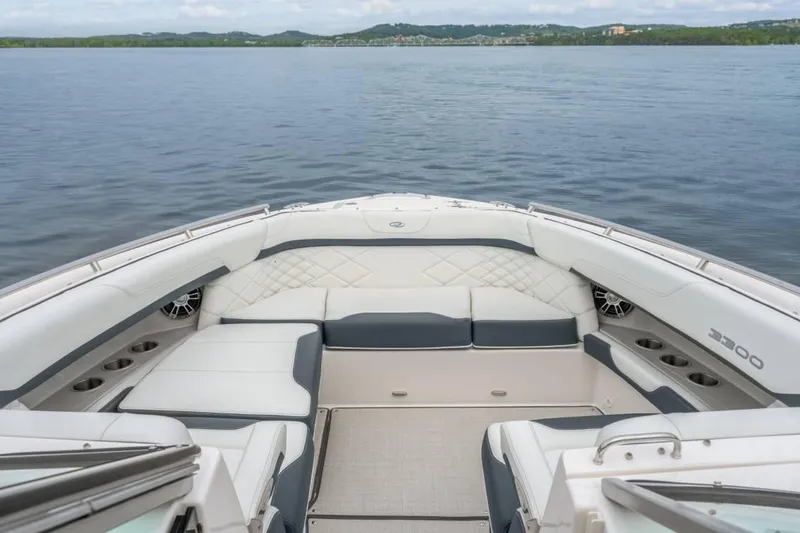 Slide: The Image of Regal 3300 2025 - 7