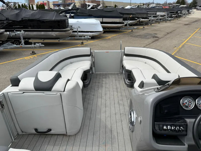 Slide: The Image of Avalon Catalina 2022 - 9