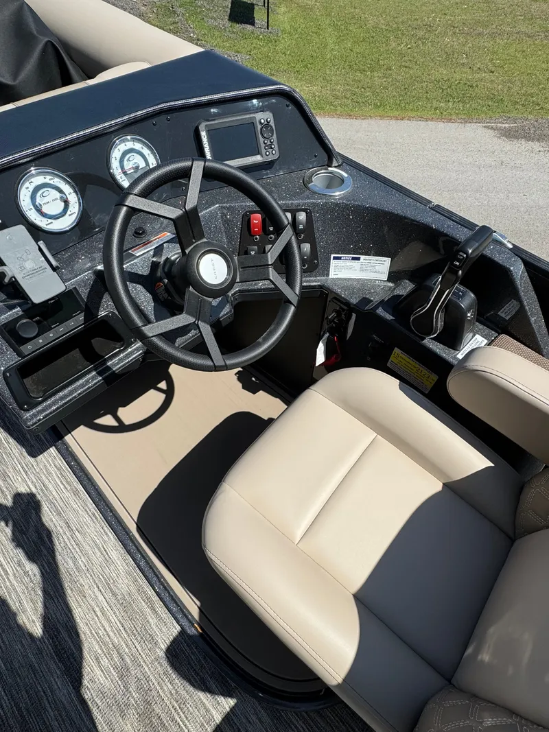 Slide: The Image of Crest CLASSIC 240 SLRC 2025 - 11