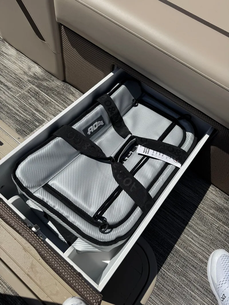 Slide: The Image of Crest CLASSIC 240 SLRC 2025 - 8