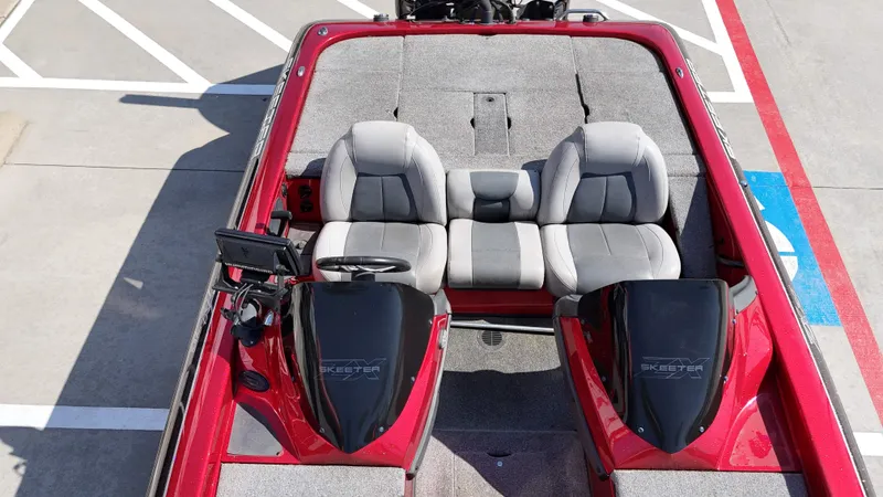 Slide: The Image of Skeeter ZX200 2012 - 15