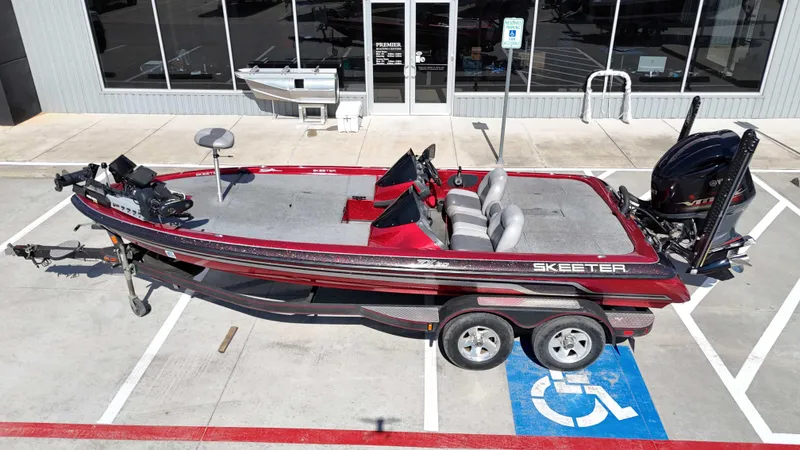 Slide: The Image of Skeeter ZX200 2012 - 8