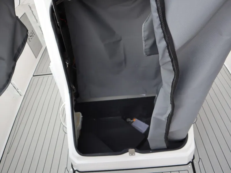 Slide: The Image of Yamaha 255 FSH Sport E 2025 - 23