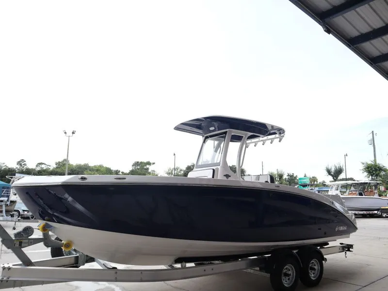 Slide: The Image of Yamaha 255 FSH Sport E 2025 - 4