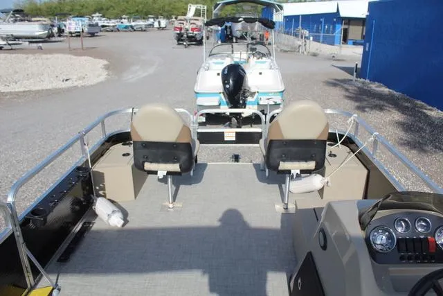 Slide: The Image of Lowe Ultra 182 Fish & Cruise 2022 - 14