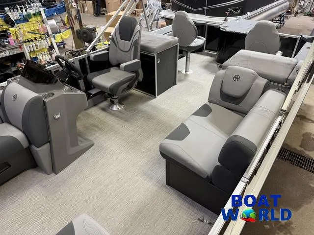 Slide: The Image of Tahoe Geofish 2385 Rear Fish & Honda 4-Stroke EFI 2025 - 4