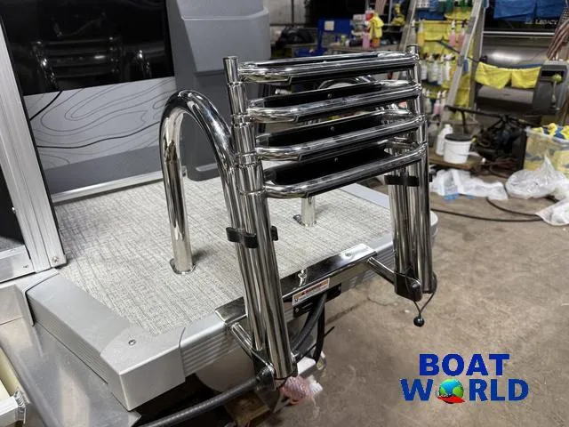 Slide: The Image of Tahoe Geofish 2385 Rear Fish & Honda 4-Stroke EFI 2025 - 54