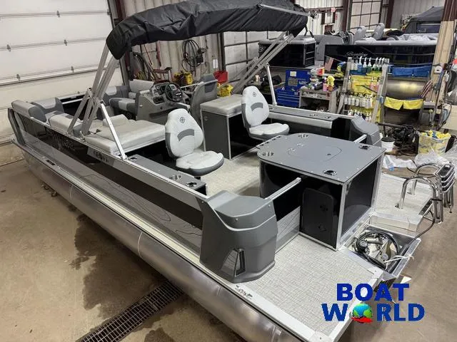 Slide: The Image of Tahoe Geofish 2385 Rear Fish & Honda 4-Stroke EFI 2025 - 60