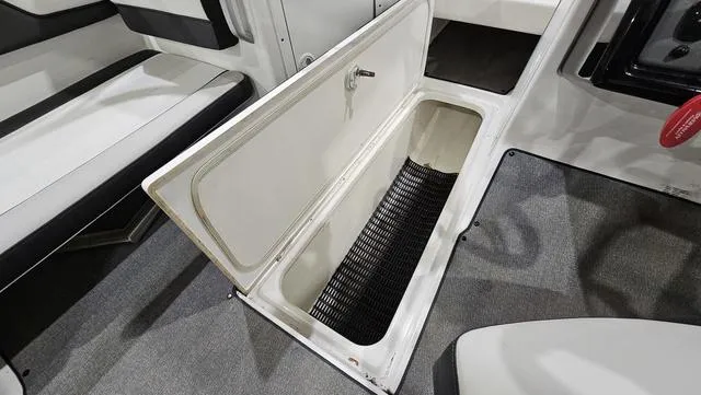 Slide: The Image of Yamaha AR195 2019 - 17