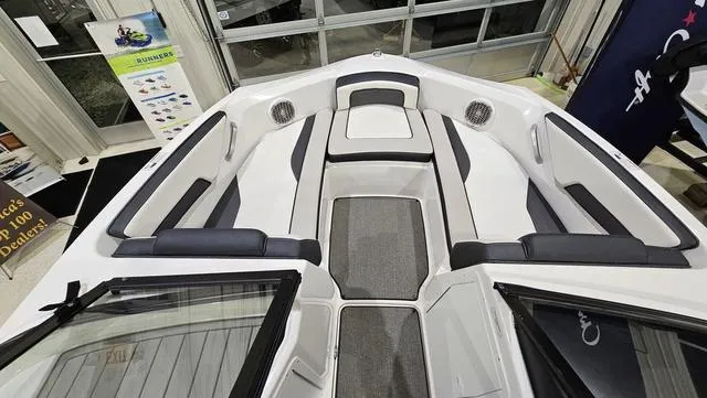 Slide: The Image of Yamaha AR195 2019 - 12