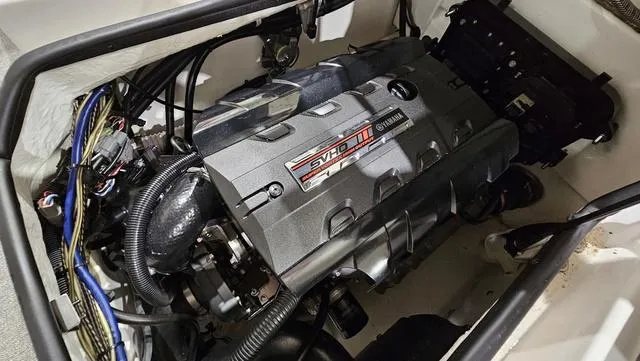 Slide: The Image of Yamaha AR195 2019 - 18