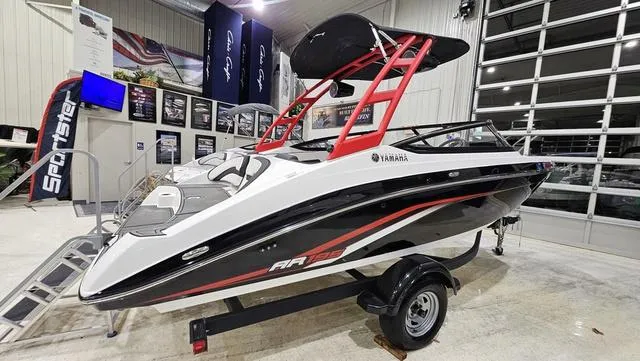 Slide: The Image of Yamaha AR195 2019 - 3