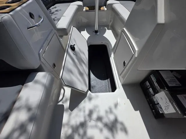 Slide: The Image of Starcraft SVX211 2025 - 25