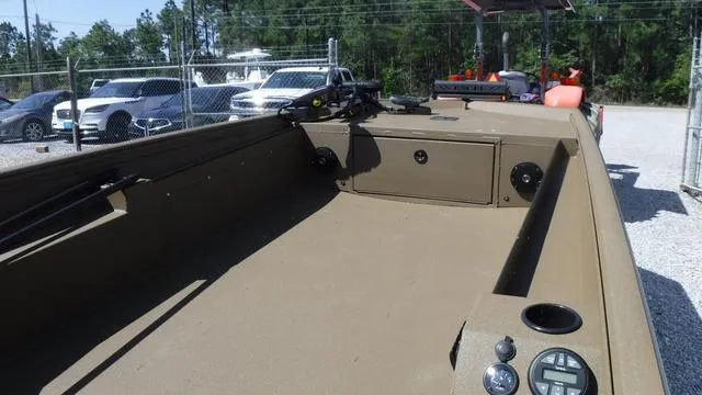 Slide: The Image of Excel Switchblade (OFP) 1864 2025 - 5