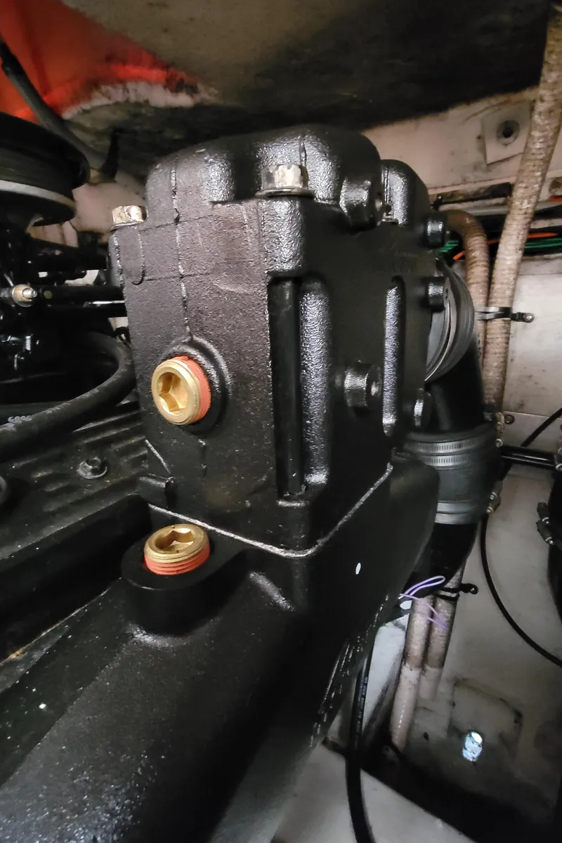 Slide: The Image of Cruisers Yachts 3075 Rogue 1999 - 51